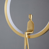 Lampa wisząca AMICI 27 cm - LED, mosiądz, złoty ring z dekoracyjną figurką