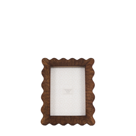 Avila Wooden Scallop Photo Frame 7x5in