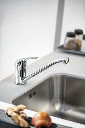 HOFFER bateria kuchenna, 221mm, obrotową wylewką, chrom