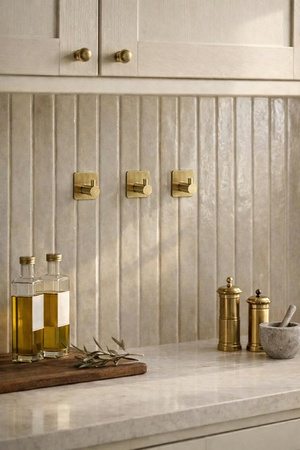 Zestaw 2 haczyków samoprzylepnych SHP     BAROLO złoty