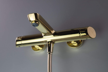 Bateria wannowa ścienna