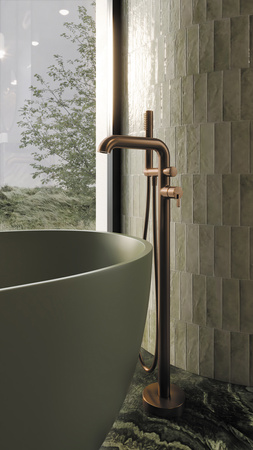 Bateria wannowa wolnostojąca z zestawem prysznicowym