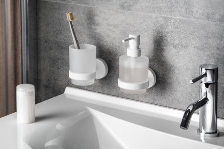 X-ROUND WHITE wisząci kubek, szkło mleczne, biały mat