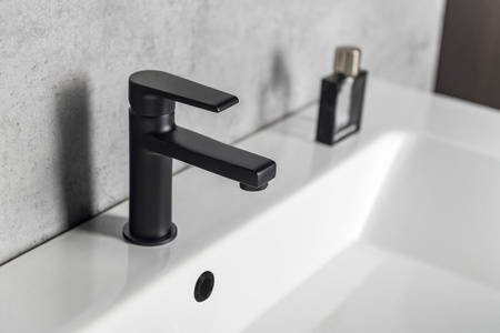 KAI bateria umywalkowa, czarny mat