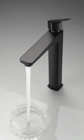 Bateria umywalkowa wysoka