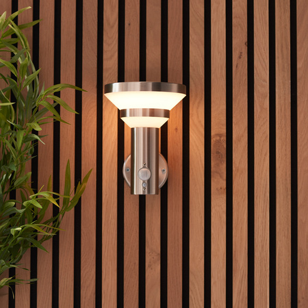 Halston Outdoor 1 Wall Light