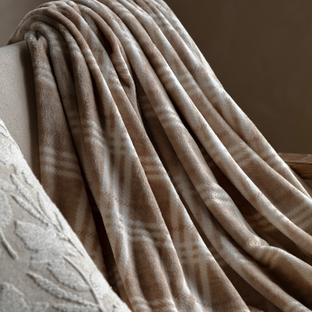 Checkmate Rolled Fleece Almond 1400x1800mm