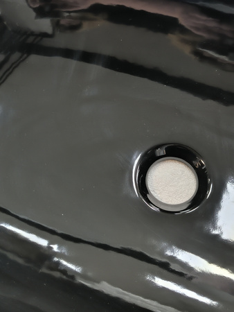 Vitruvit MILD ceramiczna umywalka nablatowa owalna 58 cm czarny połysk (wyprzedaż ekspozycyjna)