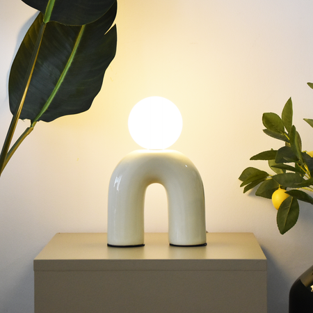 LX24802 POP U Lampka biurkowa ceramiczna vanilla