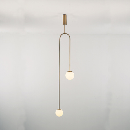 Lampa wisząca LOOP złota 123 cm z białymi kloszami - nowoczesna do salonu