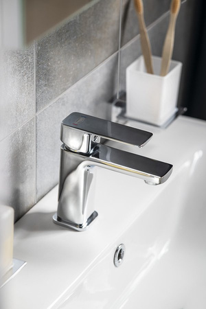 FACTOR bateria umywalkowa, chrom