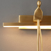 lampa ścienna AMICI LED 31 cm - złoty kinkiet ze złotą figurą