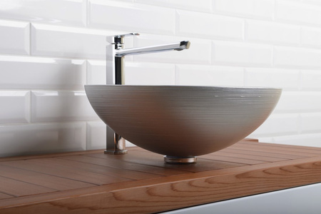 Podkładka pomiędzy umywalkę i blat 20mm, chrom