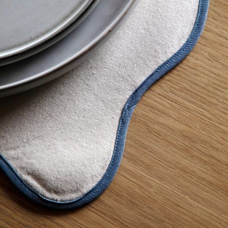 Scallop Edge Placemats Blue 4pk 300x400mm