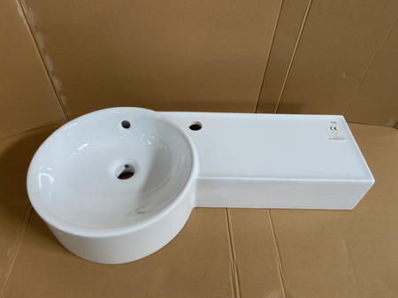 Petit Umywalka podwieszana okrąg z blatem z prawej 77x36 cm z otworem na baterię z wadą1