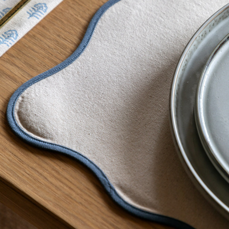 Scallop Edge Placemats Blue 4pk 300x400mm