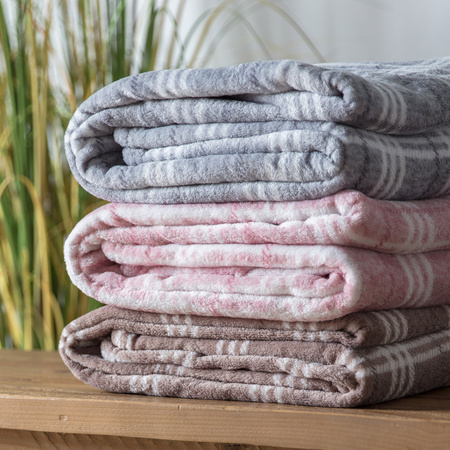 Checkmate Rolled Fleece Silver 1400 x 1800 mm