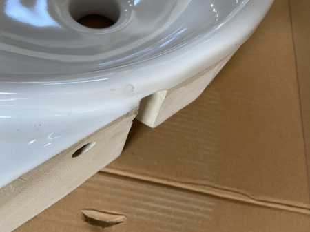 Petit Umywalka podwieszana okrąg z blatem z prawej 77x36 cm z otworem na baterię z wadą