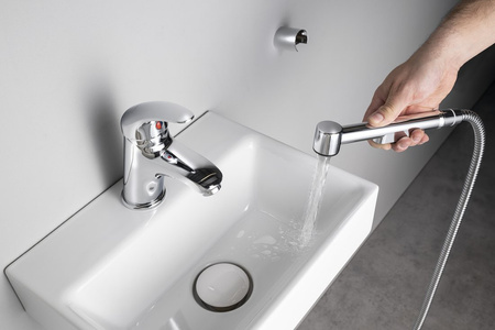 Bateria umywalkowa z prysznicem bidetowym, chrom