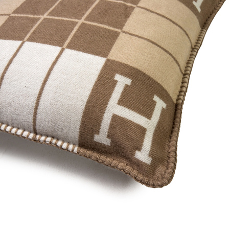 Poduszka dekoracyjna SHP PARIS HOME       ciemny beż