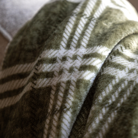 Checkmate Rolled Fleece Olive 1400x1800mm