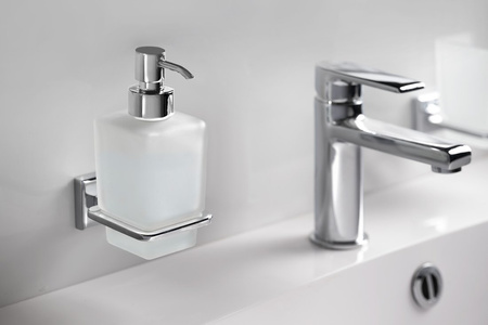 COLORADO dozownik do mydła 230 ml, szkło mleczne, chrom