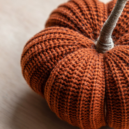 Autumn Knitted Pumpkin Rust 140x80mm