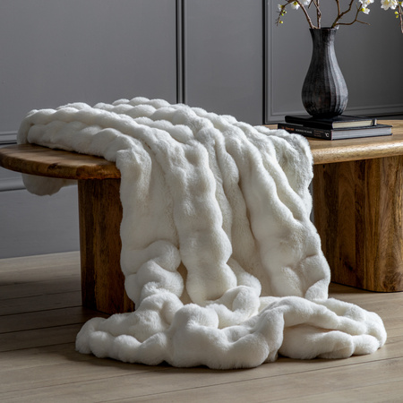 Marshmallow Rabbit Faux Fur Throw Crm 1300x1700mm