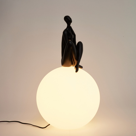 Lampa stołowa WOMAN-3 ,47 cm -czarna figura,biały klosz