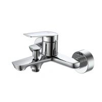 Bateria wannowa ścienna z przełącznikiem natrysku