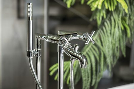 AXIA bateria wannowa ścienna, chrom