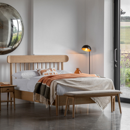 Hatfield 5' Spindle Bed Natural