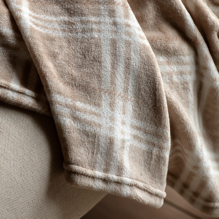 Checkmate Rolled Fleece Almond 1400x1800mm