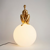 Lampa stołowa WOMAN-3 ,47 cm -złota figura, biały klosz