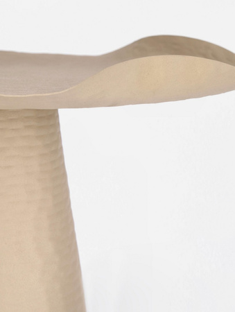 BIZZOTTO Stolik kawowy LALITA 46 cm – beżowy, aluminiowy, designerski stolik nowoczesny