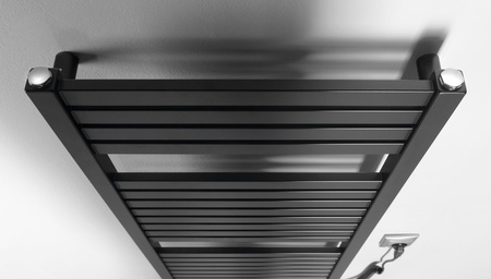 TONDI-E grzejnik elektryczny 450x970 mm, 300 W, czarny mat