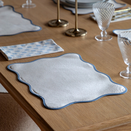 Scallop Edge Placemats Blue 4pk 300x400mm
