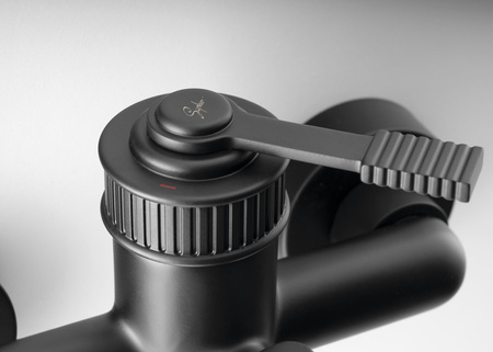 VERSI bateria wannowa ścienna, czarny mat